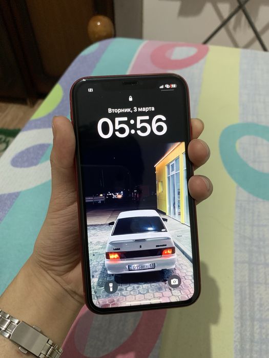 Продам Iphone 11