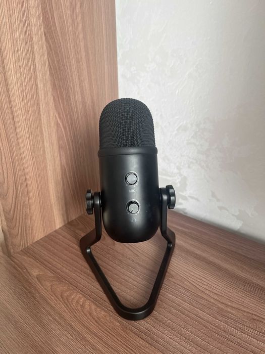 Продам Микрофон Fifine K678