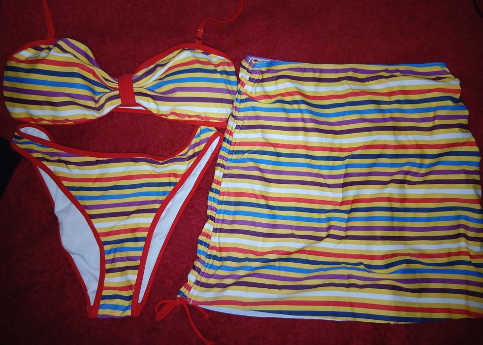 Costum de baie 3 piese (bikini, sutien, fustă) – NOU