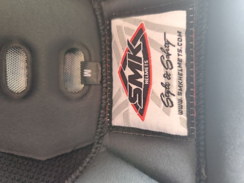 Продавам Мото ботуши и каска