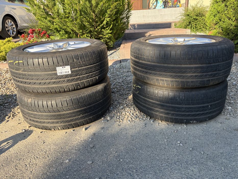 Roti complete / Jante BMW X5/X6 F15/F16 255/55/18 RunFlat cu steluta, anvelope DOT 21