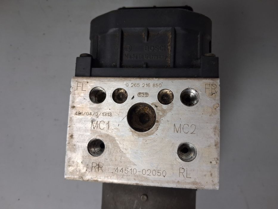 ABS блок Toyota Corolla 2005г.