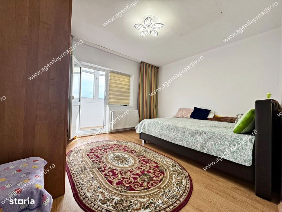 Apartament 3 camere, decomandat– Micro 20-77 mp