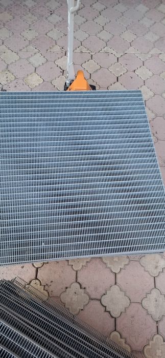 Trepte și gratare zincate