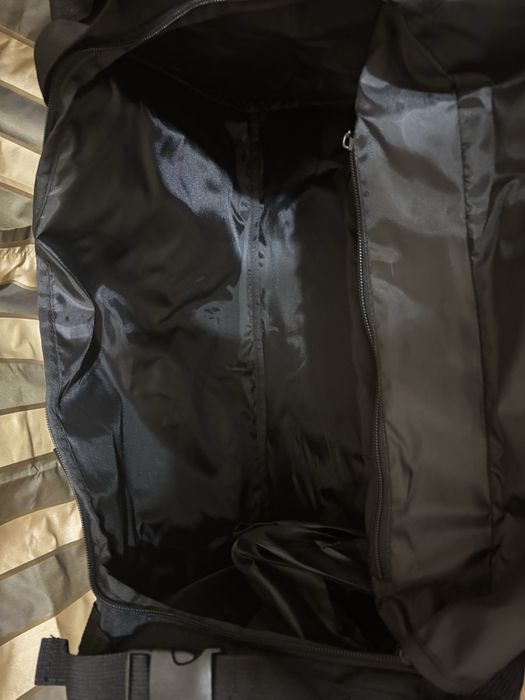 Vand Geantă GymBeam sport Ultimate Duffle Black - STRIX