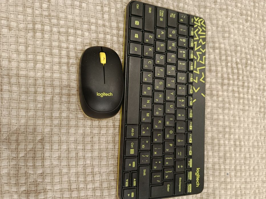 Продам клавиатуру