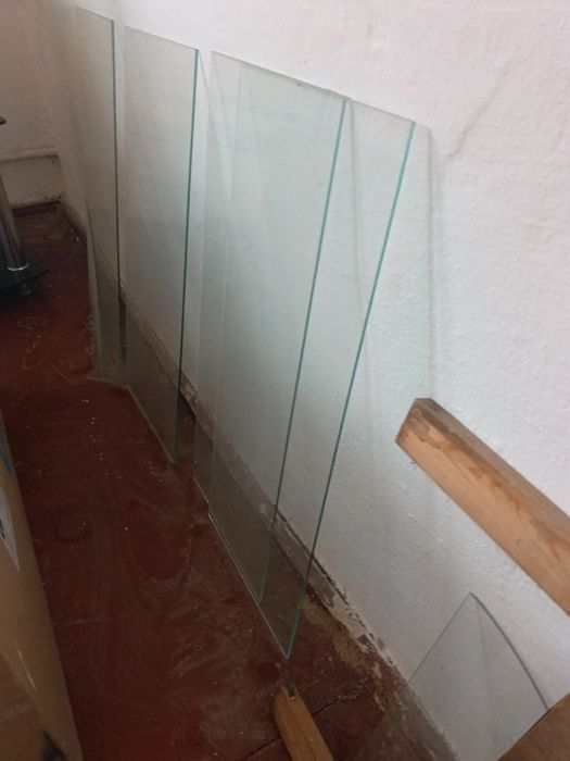 Шкаф, терезе, айна