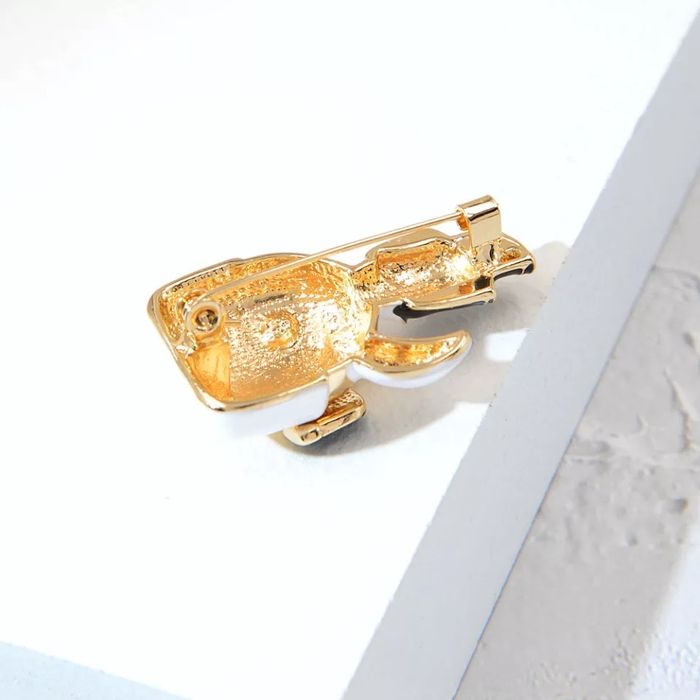 Karl Lagerfeld брошка