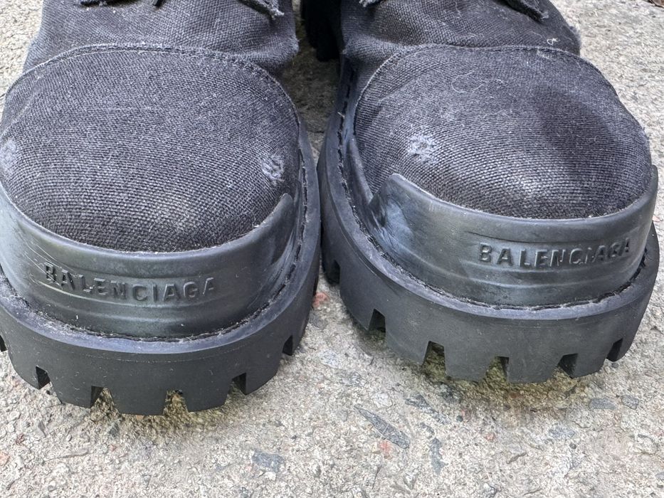 Balenciaga strike boots