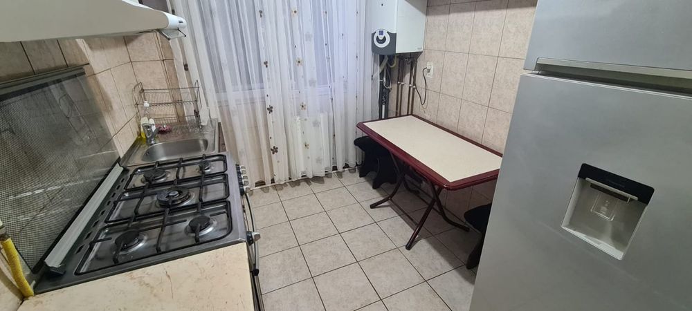 Închiriere apartament .