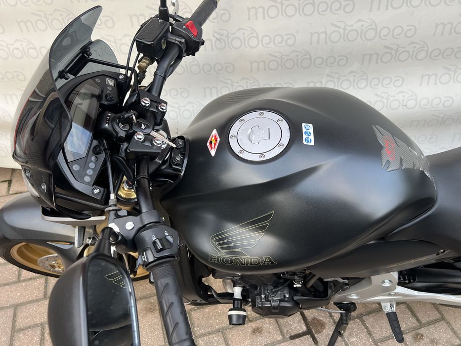 Motoideea vinde HONDA  HORNET 600 2012 Rate Garanție