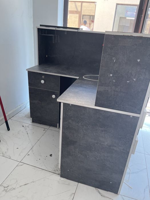 Продается стол для кассы