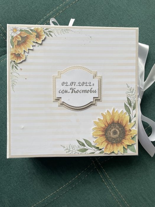 Бебешки албуми, книги за пожелания, фотоалбуми.