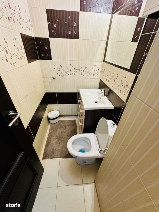Apartament 3 camere Tg. Cucu-Podu de fier la bulevard