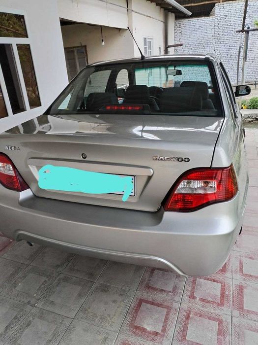 Nexia 2 Srochno sotiladi.