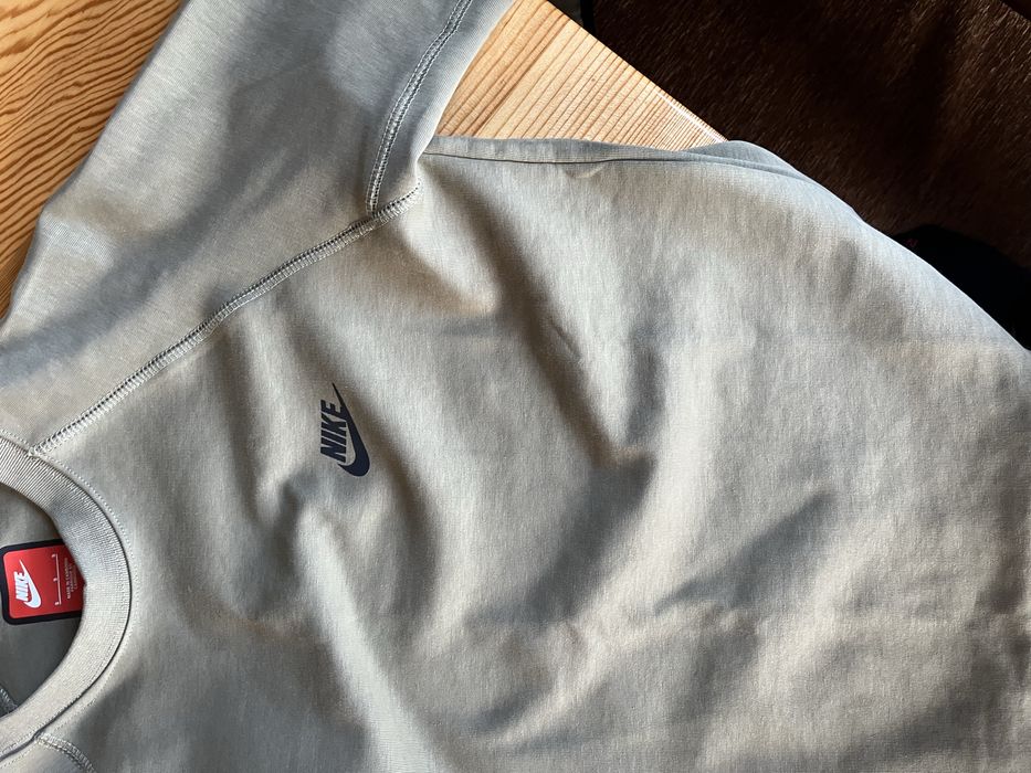 Пуловер на най найк