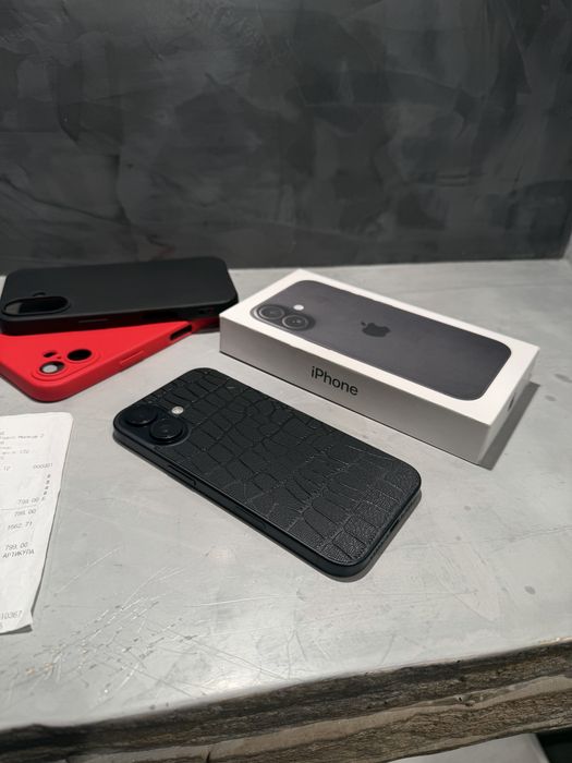 КАТО ЧИСТО НОВ Iphone 16, 100% батерия Black