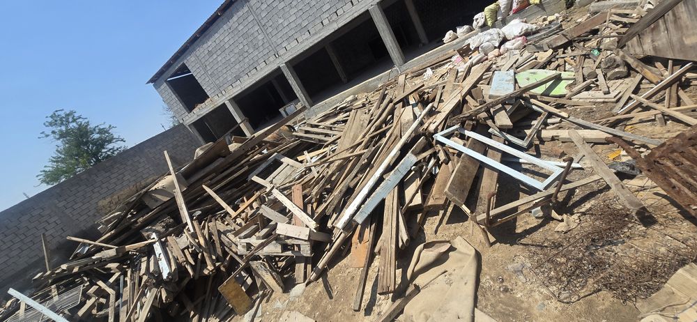 Тахта река сотилади хаммаси