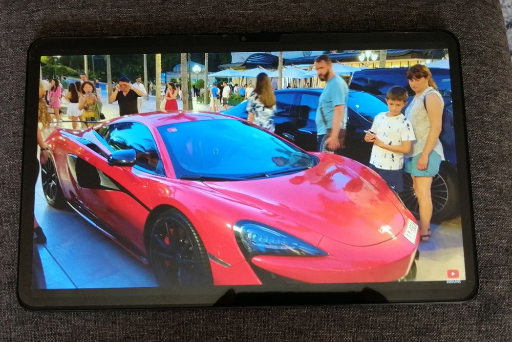 Tableta 13,3 inch, octacore,Dual SIM, 20GB RAM, 128 ROM, Andr15, 120Hz