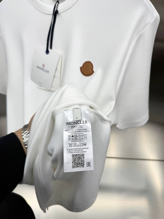 Мъжки тениски  Moncler .