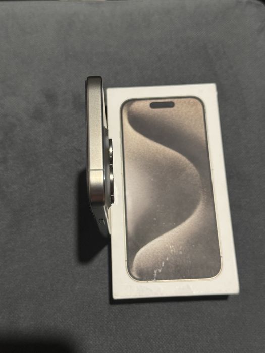 Продам Iphone 15 pro natural titanium