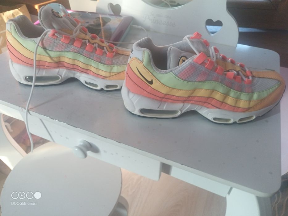 nike air max 95 40 номер като нови