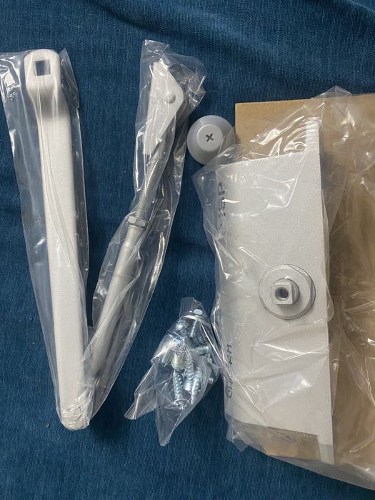 Продам дверной доводчик