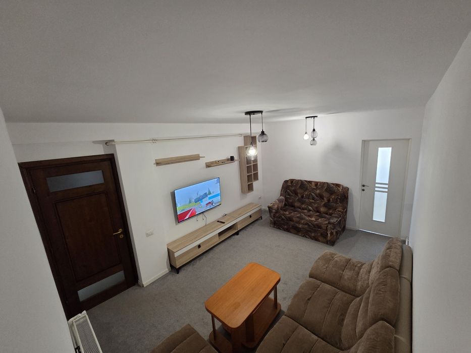 Inchiriez apartament 3 camere b-dul Ferdinand