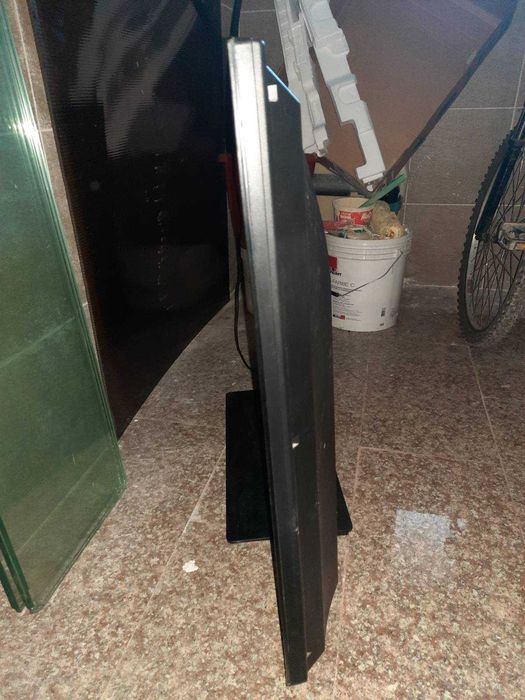 Продава се телевизор Toshiba 50L4333 в отлично състояние с Full HD...