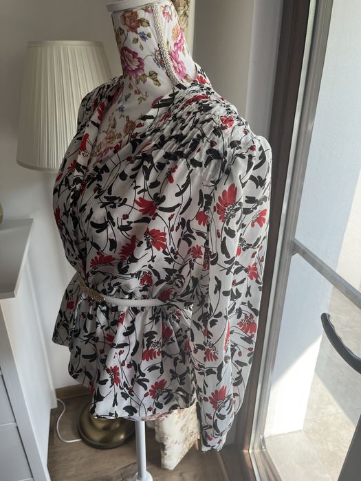 Bluza bufanta, marimea L