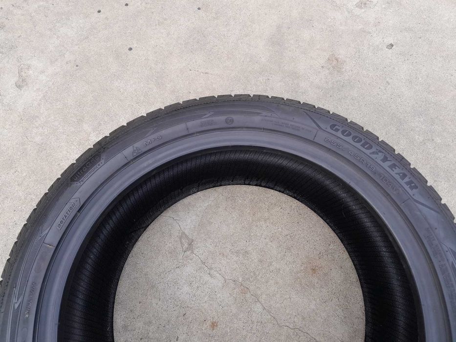 O anvelopa iarna 255 45 19 goodyear ultragrip performance + 9 mm 3822
