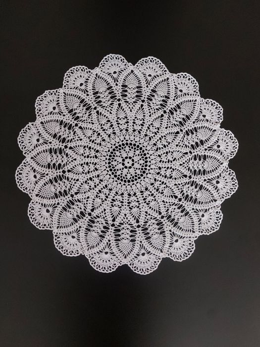 Салфетка, связанная крючком.