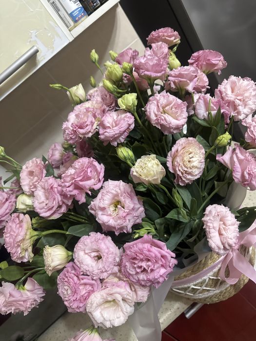 Цветы кустовые корзина