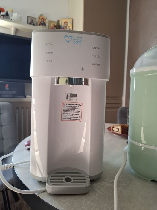 Aparat pt prepararea formulei de lapte praf pt.bebelusi