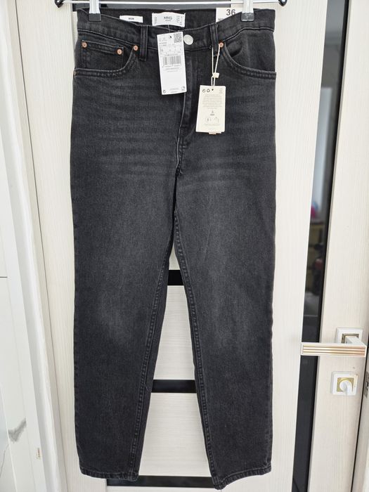 Продам женские джинсы Mango
