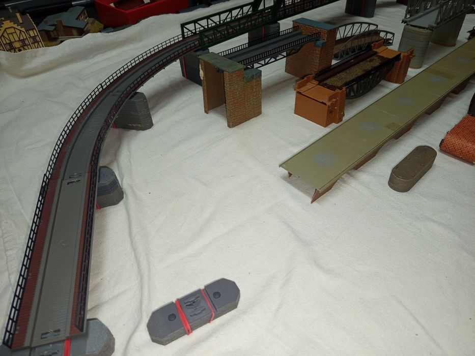 Poduri pasarele HO Marklin Faller Vollmer trenulețe diorama Roco piko