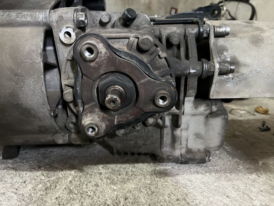 Скоростна кутия 6степенна с раздатка 2.0TDi 140к.с 4Х4