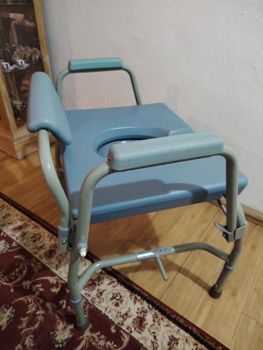 Scaun bariatric pentru toaletă 225 kg