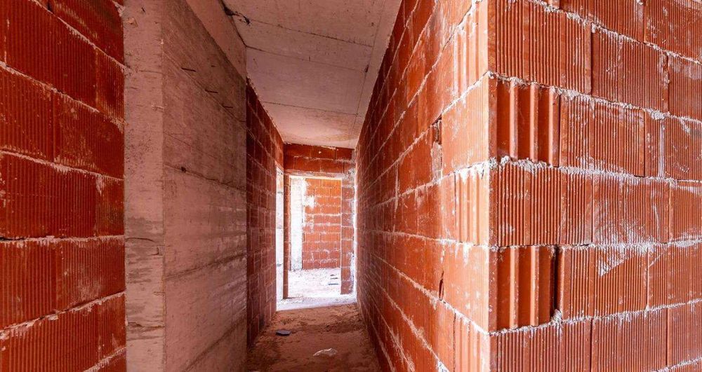 Продава се Тристаен апартамент в Варна, Владислав Варненчик - 97 кв.м за 1135 €/кв.м - Снимка #2