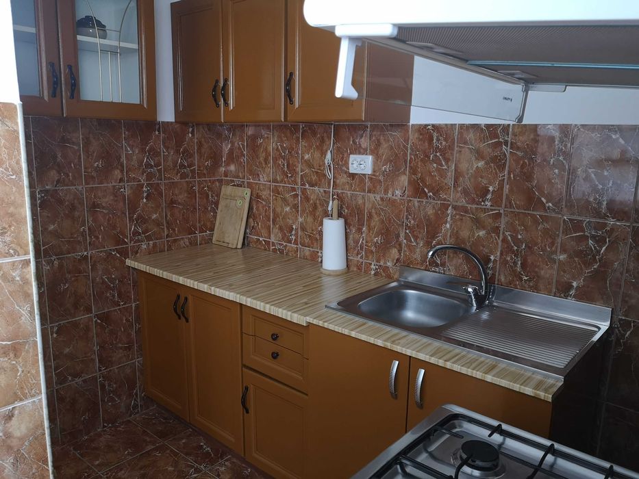 Dau in chirie garsoniera Burdea