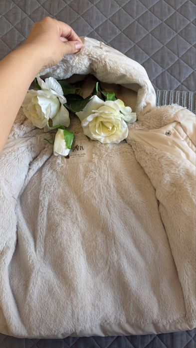 Зимняя куртка на девочку