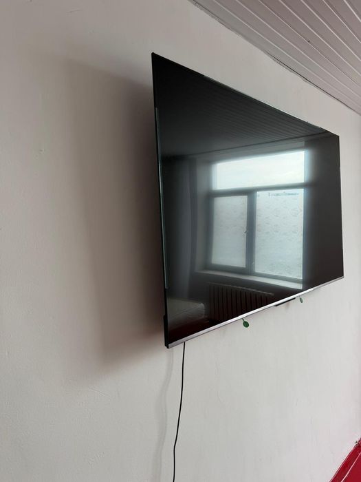 Телевизор Yasin smart tv