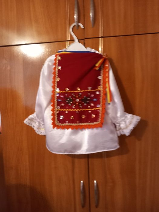 Costum copi 3-4 înălțimea 120 cm preț 2000 negociabil