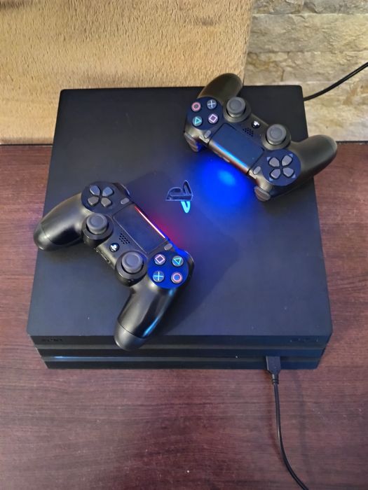 PS4Playstation 4 Pro 4K/120 FPS 1TB HDD cu +20 jocuri + 2 Controllere Wirelles +1 Joc pe CD Cadou
