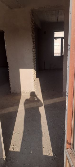 Когон шахарда 2 хоналик уй тез ва арзон срочна 117 квадрат