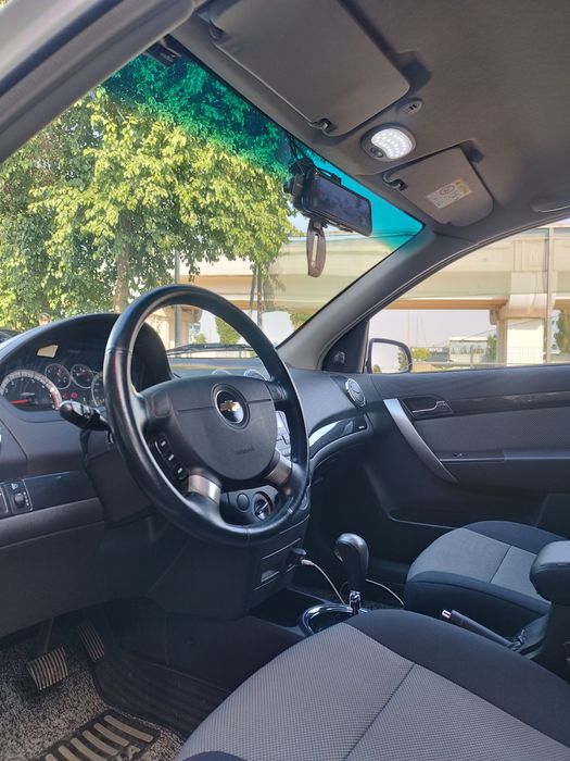 Nexia 3 sotiladi avtomat