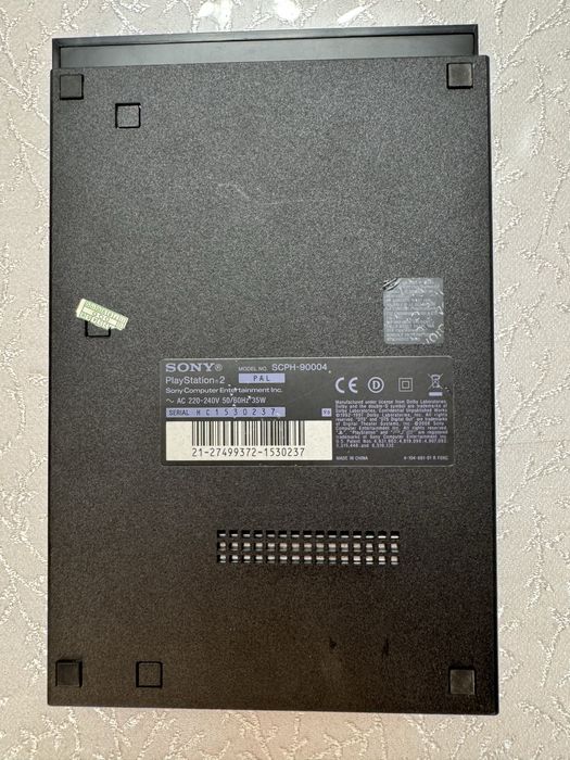 PlayStation 2 Slim yangidek holatda