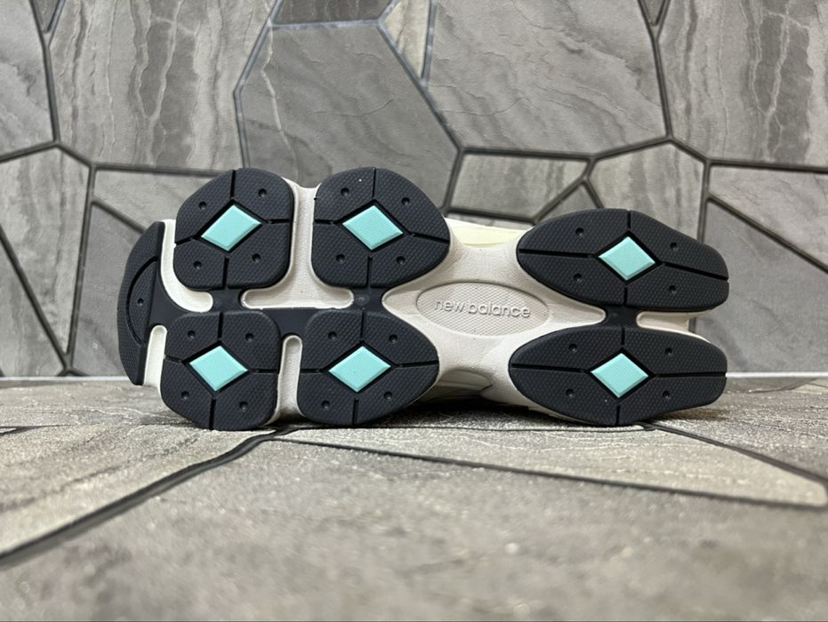 New Balance 9060 - Sea Salt Surf