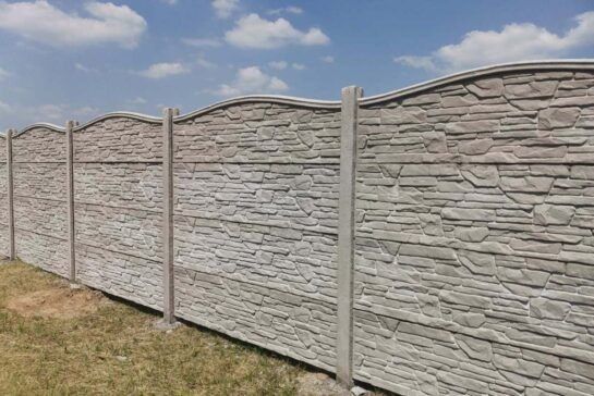 Evro zabor. Beton devor