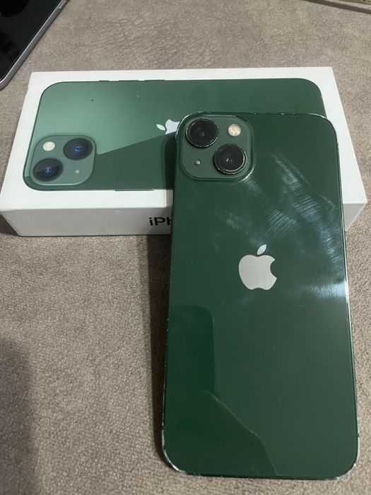   iPhone  13  